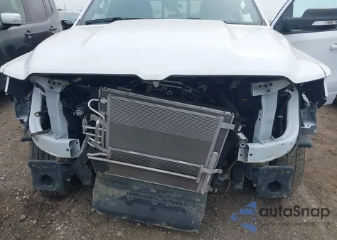 2022 Ram 1500 Big Horn 4X2 6'4 Box из США, поврежденный, VIN 1C6RREBG1NN290917